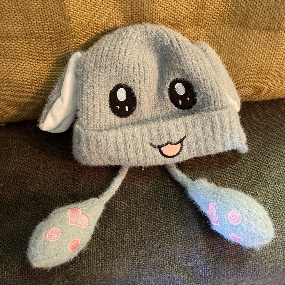 Toboggan for Child with “movable ears”, adorable !